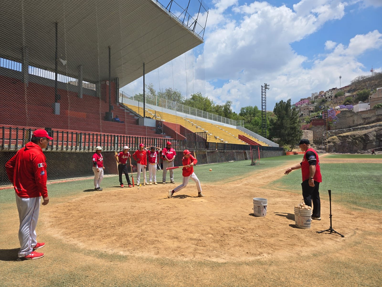El Salón de la Fama y la Academia Búhos