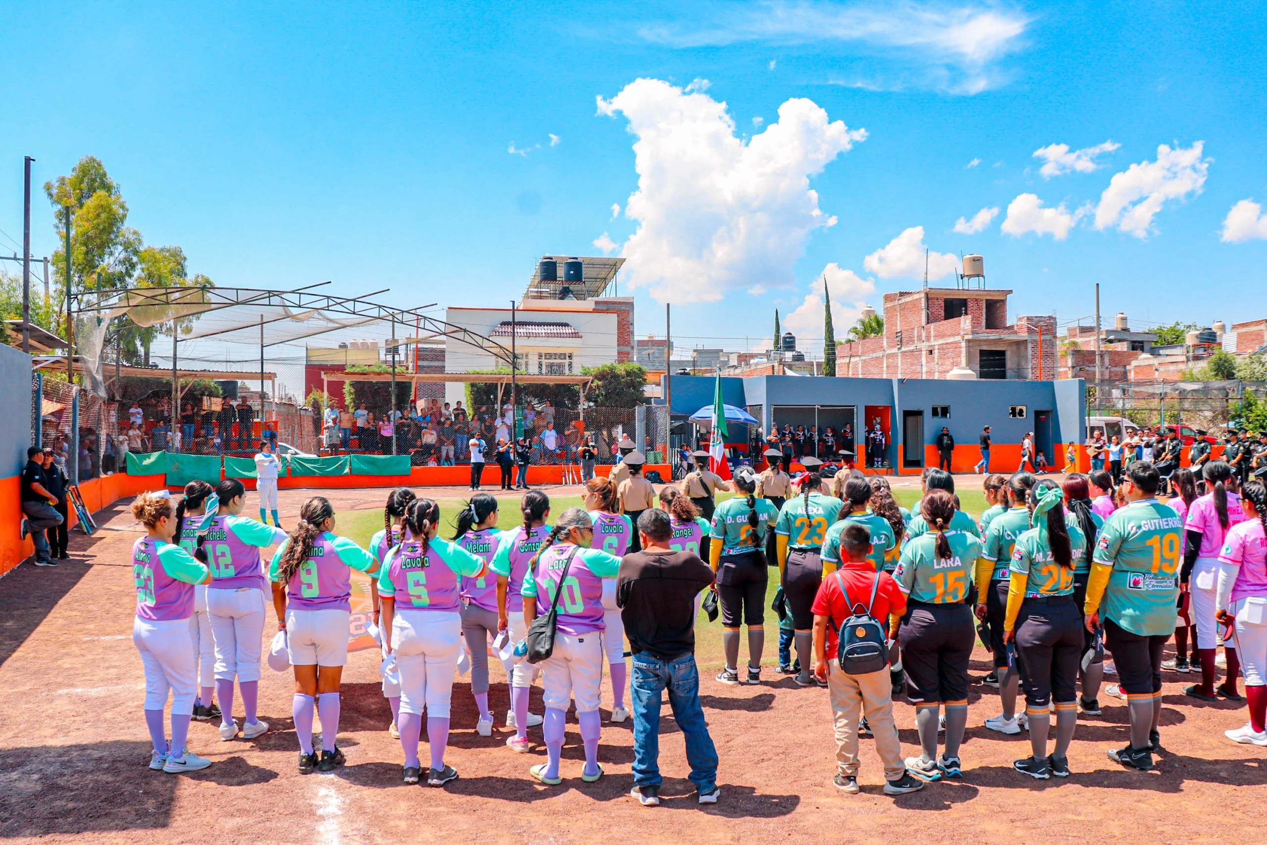 Inauguración del Torneo de Sóftbol en Moroleón 2026